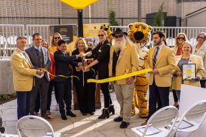 20251030_CDL_Ribbon_Cutting_and_Award_Ceremony-041-2048x1366